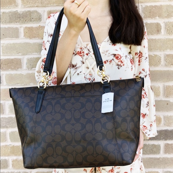 🌺🌺🌺- NWT Coach Large Tote - Picture 3 of 8